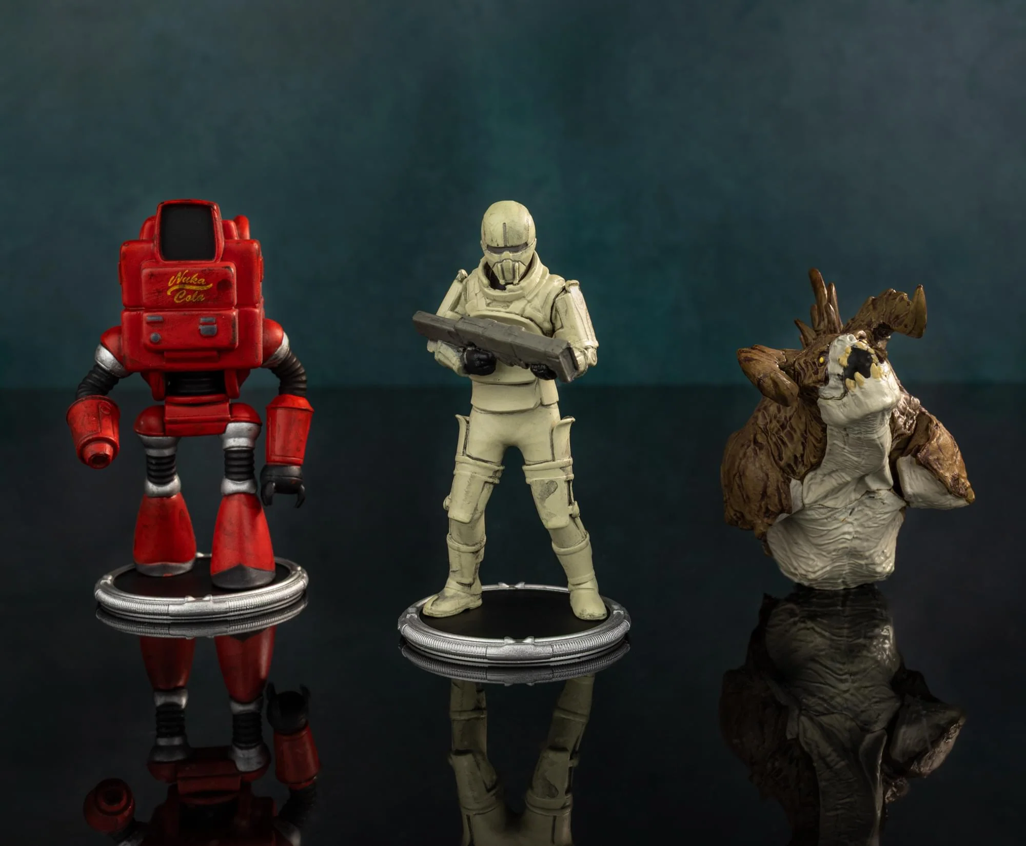Fallout Nukatron and Synth Mini Figure Set (Build-a-Figure Deathclaw) - Image 7