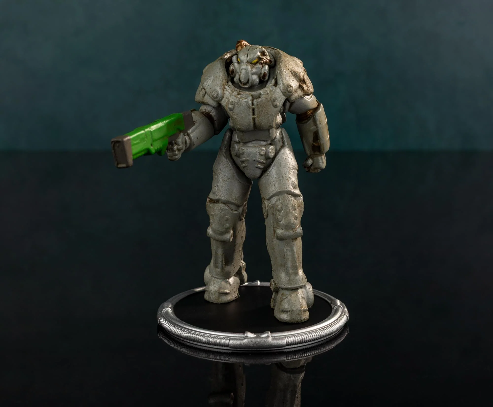 Fallout X01 and Protectron Mini Figure Set (Build-a-Figure Deathclaw) - Image 9
