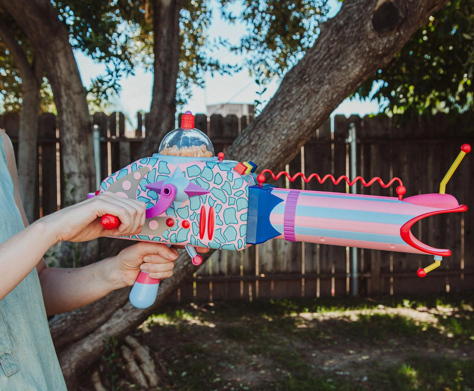 Killer Klowns From Outer Space 24-Inch Popcorn Bazooka Electronic Prop Replica - Image 6